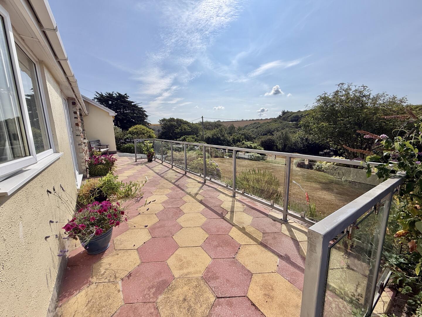 4 bed property in Jolly's Lane, Truro